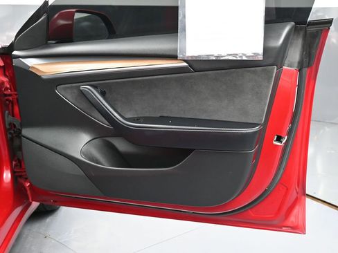 Used 2022 Tesla Model 3 Standard Range image 40