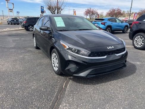 Used 2024 Kia Forte LX image 3