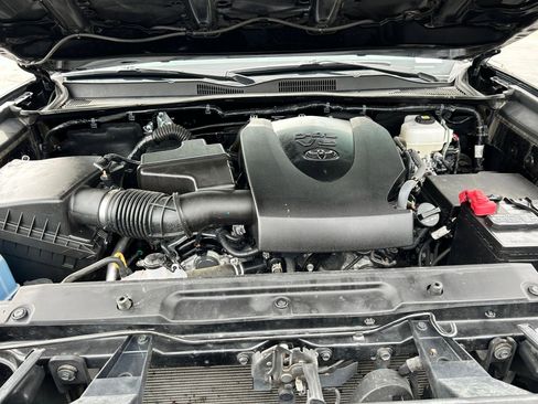 Used 2023 Toyota Tacoma TRD Off-Road w/ Technology Package image 30