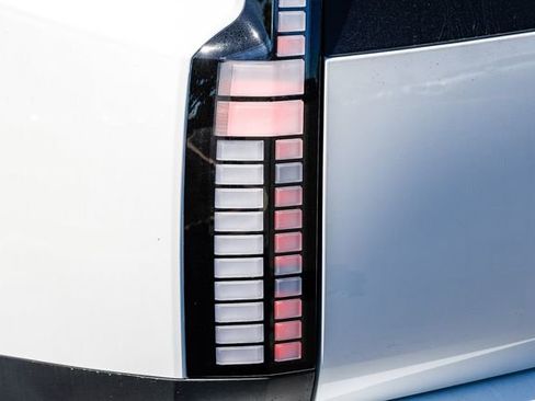 New 2026 Hyundai Ioniq 9 SE AWD/4WD image 10