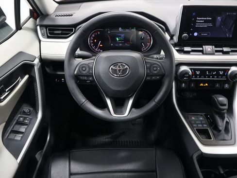 Used 2023 Toyota RAV4 XLE image 16