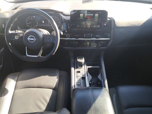 Certified 2023 Nissan Pathfinder SL w/ Black Appearance Package image 13