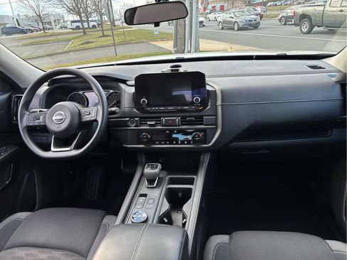 Used 2023 Nissan Pathfinder S AWD/4WD image 28