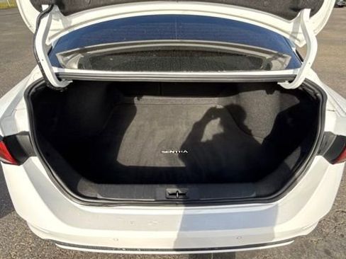 Used 2024 Nissan Sentra SV image 10