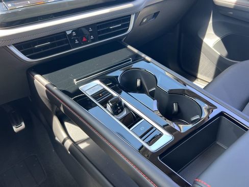 New 2026 Volkswagen Atlas Peak Edition AWD/4WD image 19
