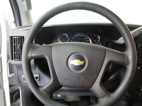 Used 2020 Chevrolet Express 2500 RWD image 9
