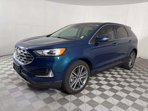 Used 2020 Ford Edge Titanium AWD/4WD image 3