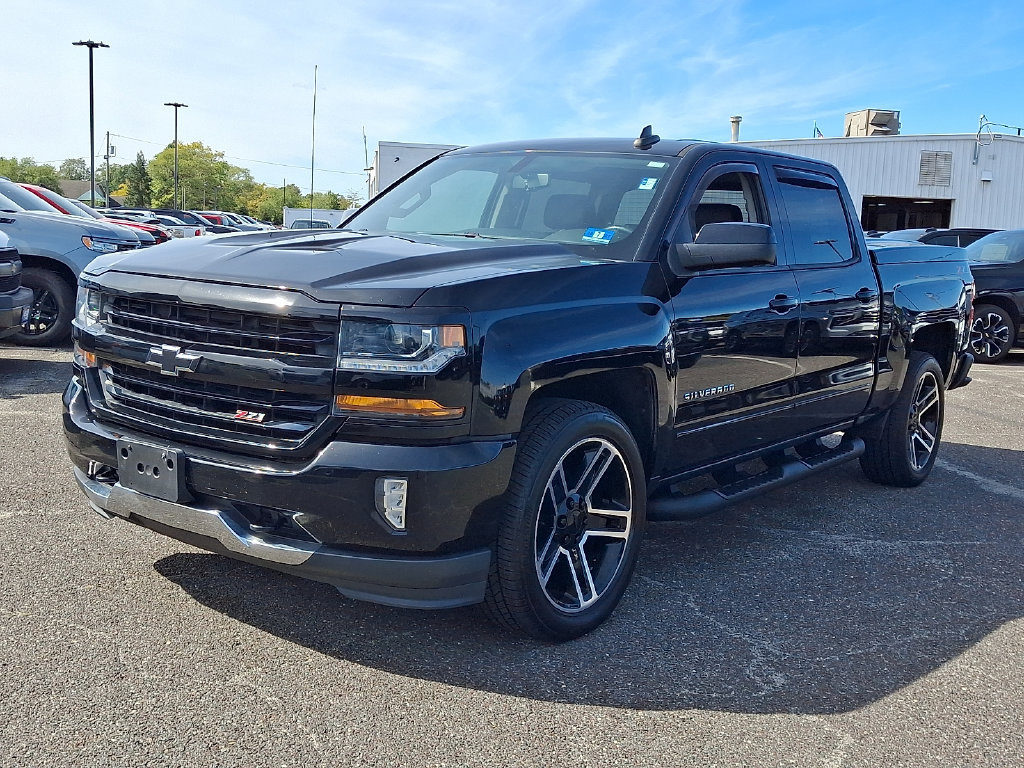 Used 2018 Chevrolet Silverado 1500 LT w/ All Star Edition AWD/4WD image 5