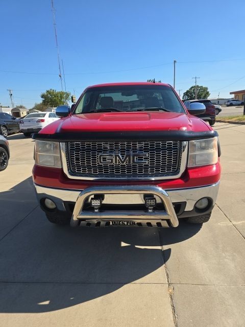 Used 2008 GMC Sierra 1500 SLE w/ Z71 Off-Road Package AWD/4WD image 8
