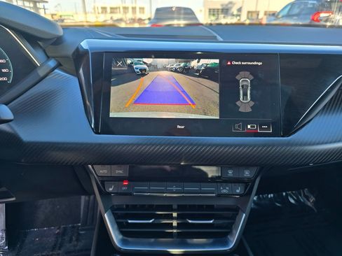 Used 2024 Audi e-tron GT Premium Plus image 7