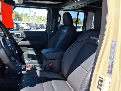 Used 2025 Jeep Wrangler Unlimited Rubicon 392 AWD/4WD image 7