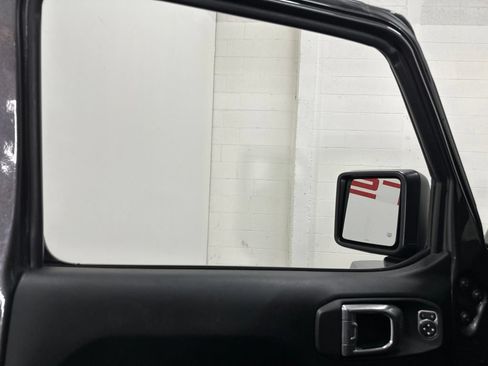 Used 2021 Jeep Wrangler Sport AWD/4WD image 37