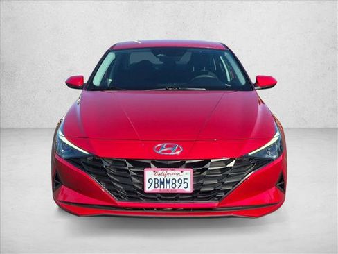 Used 2023 Hyundai Elantra SEL FWD image 2