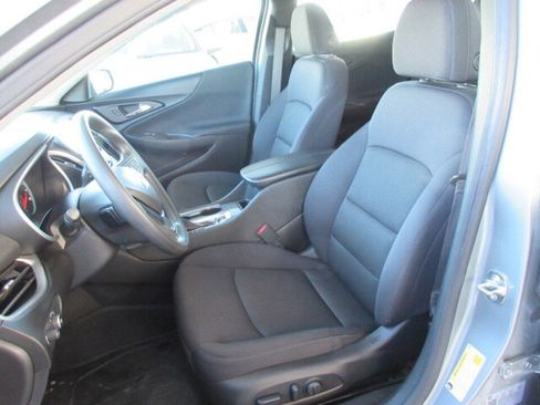 Used 2024 Chevrolet Malibu LT image 11