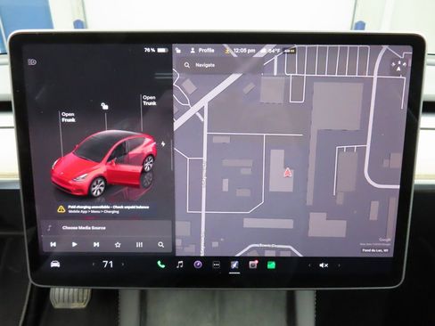 Used 2024 Tesla Model Y Long Range image 15