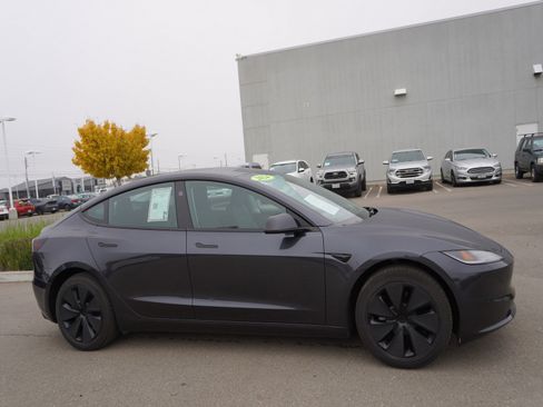 Used 2024 Tesla Model 3 Long Range image 4