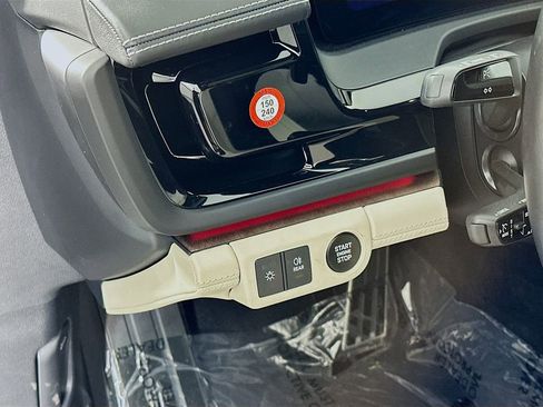 Used 2024 Porsche Panamera 4 image 11