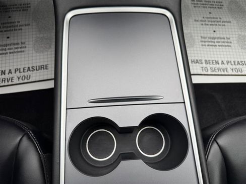 Used 2023 Tesla Model 3 Standard Range image 29