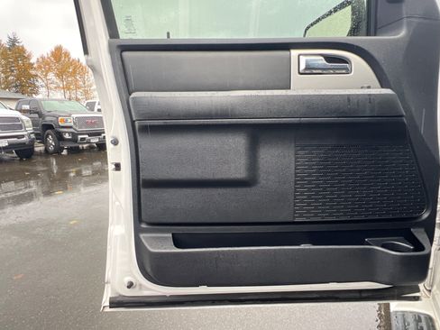 Used 2016 Ford Expedition EL Limited image 25