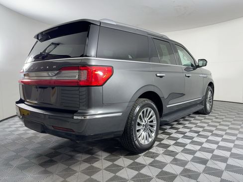Used 2018 Lincoln Navigator Premiere image 9