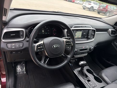 Used 2019 Kia Sorento SX AWD/4WD image 16