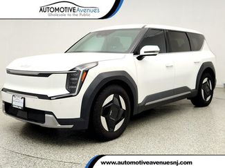 Used 2024 Kia EV9 Light Long Range RWD video 1