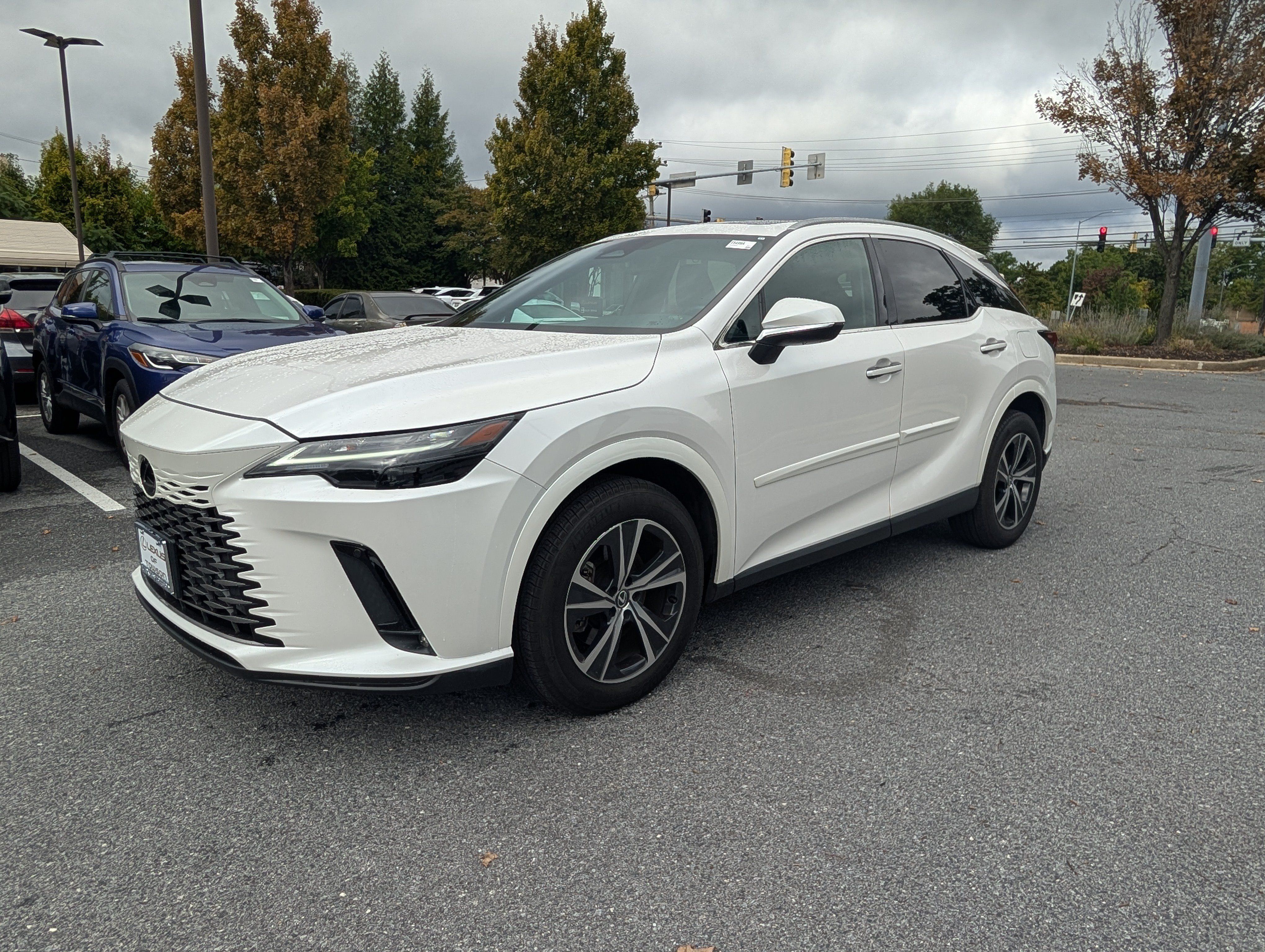 Used 2024 Lexus RX 350 Premium w/ Accessory Package (P2) AWD/4WD image 7