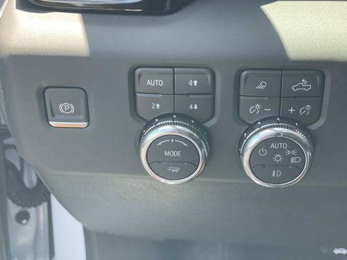 New 2026 GMC Sierra 1500 Denali w/ Technology Package AWD/4WD image 18