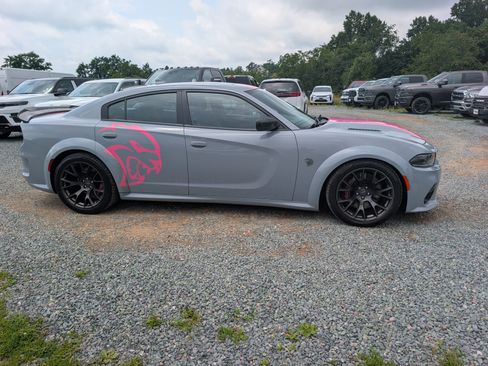 Used 2020 Dodge Charger SRT Hellcat w/ Harman/Kardon Audio Group RWD image 6