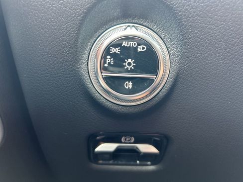 Used 2024 Mercedes-Benz C 300 Sedan image 20