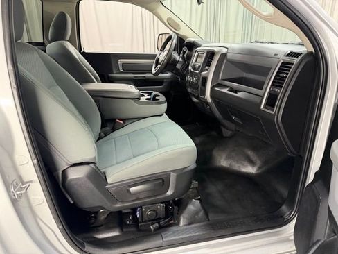 Used 2018 RAM 3500 Tradesman w/ Chrome Appearance Group image 7