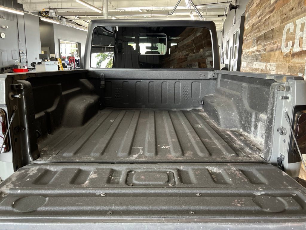 Used 2022 Jeep Gladiator Mojave w/ Cold Weather Group AWD/4WD image 61