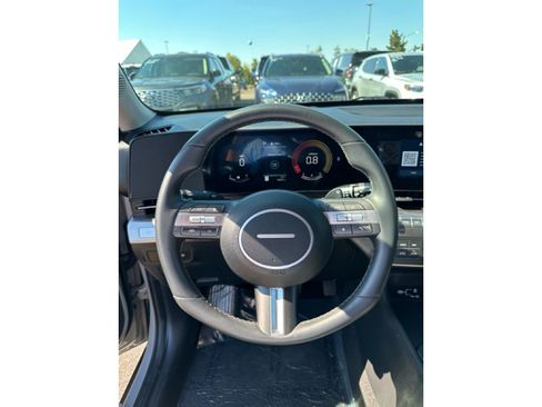 Used 2025 Hyundai Kona SEL image 17