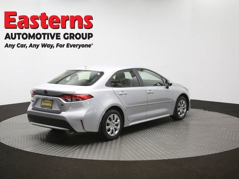 Used 2022 Toyota Corolla LE FWD image 39