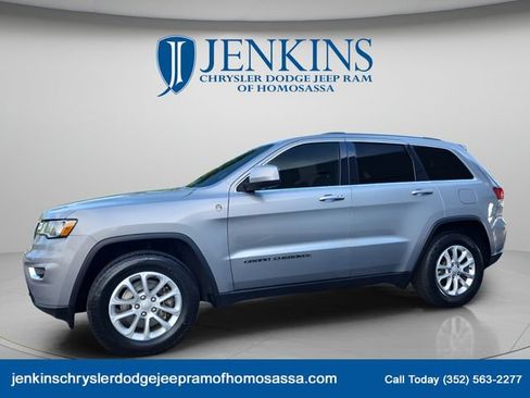 Used 2021 Jeep Grand Cherokee Laredo AWD/4WD image 9