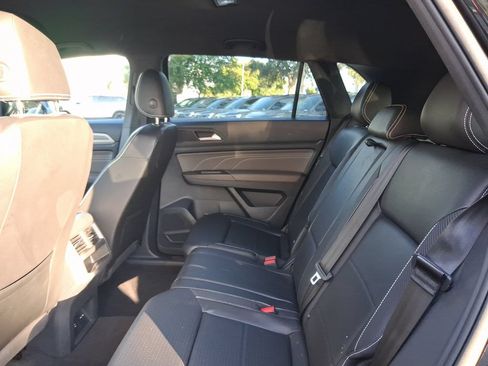 Certified 2023 Volkswagen Atlas Cross Sport SE w/ Black Wheel Package FWD image 8