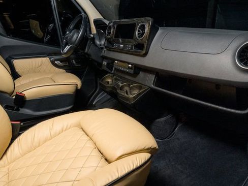 Used 2021 Mercedes-Benz Sprinter 3500 image 11