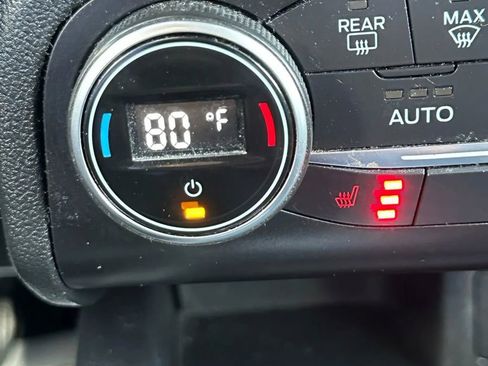 Used 2020 Ford Escape Titanium image 25