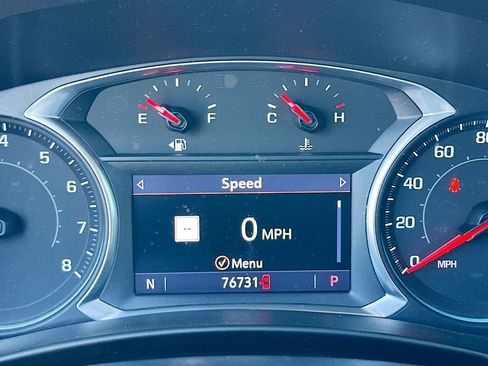 Used 2019 Chevrolet Equinox LT w/ Sun & Navigation Package image 13