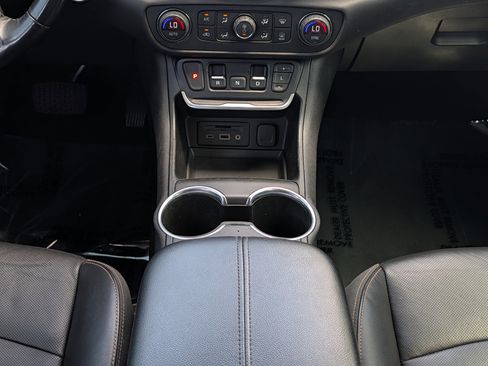 Used 2019 GMC Terrain SLT FWD image 19