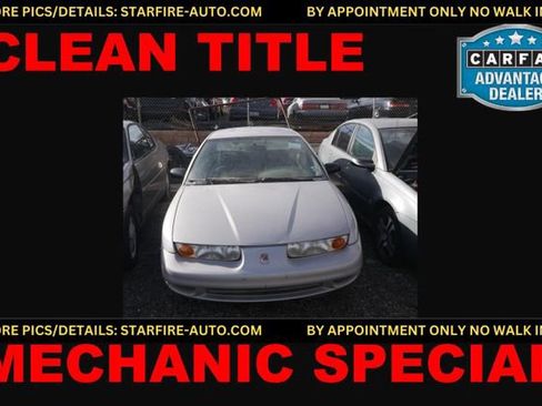 Used 2000 Saturn S-Series SL2 image 1