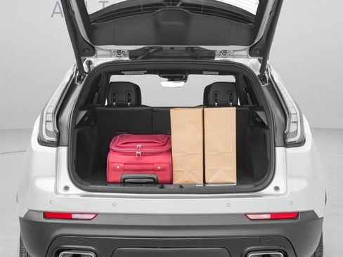 Used 2022 Cadillac XT4 Premium Luxury w/ Technology Package AWD/4WD image 28