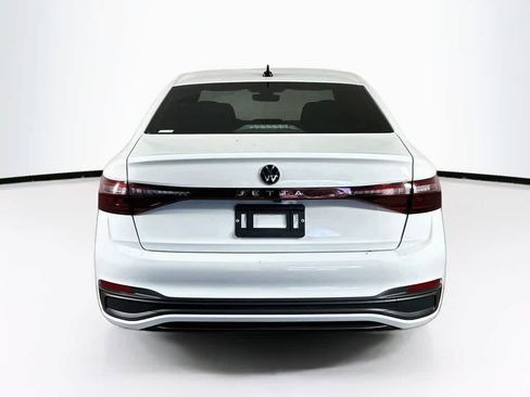 Used 2025 Volkswagen Jetta Sport FWD image 5