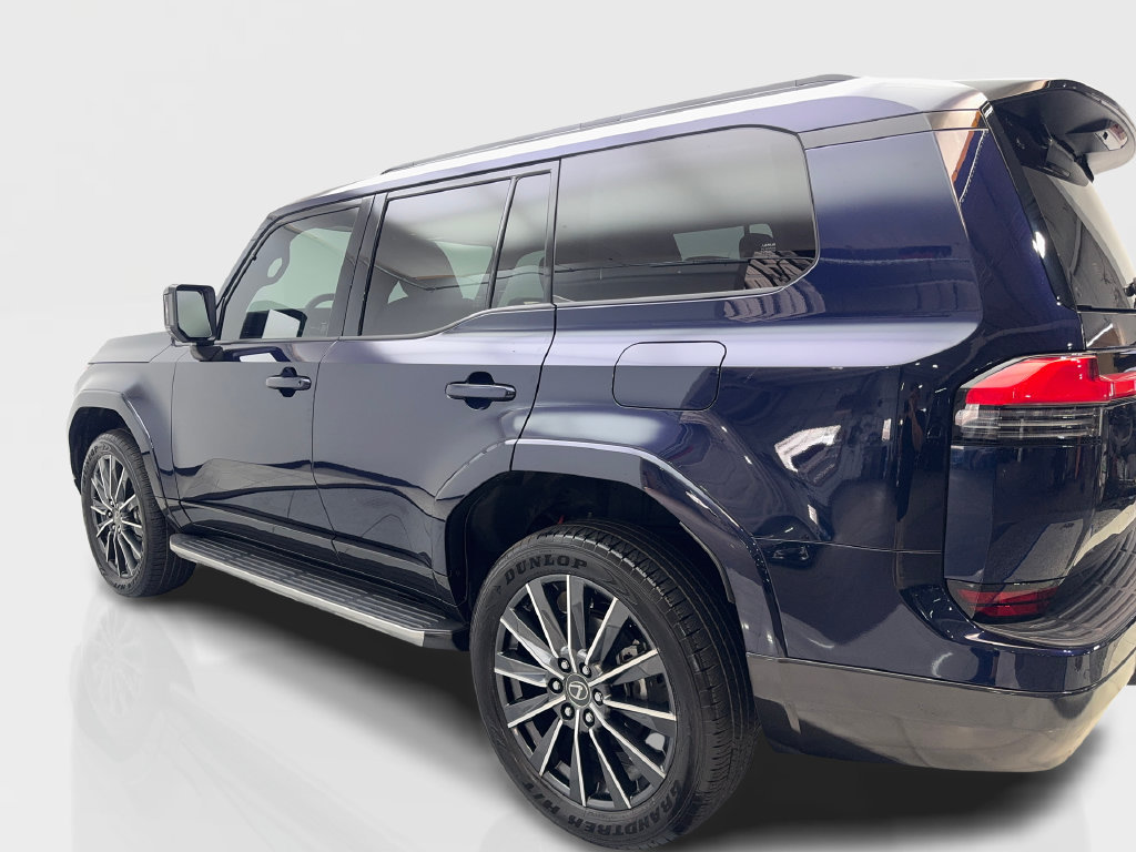 Used 2025 Lexus GX 550 w/ Accessory Package (2T) AWD/4WD image 16