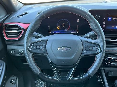 Used 2024 Chevrolet TrailBlazer RS w/ Convenience Package image 11