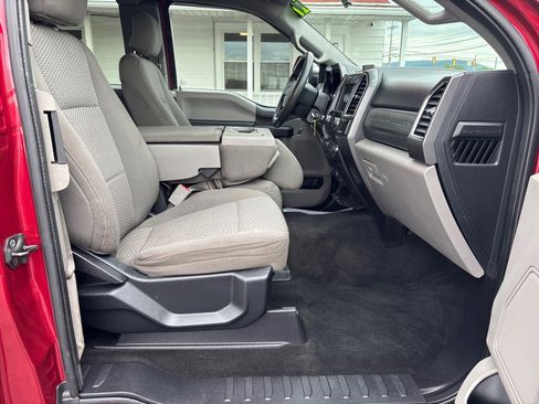 Used 2017 Ford F250 XLT w/ XLT Premium Package AWD/4WD image 17