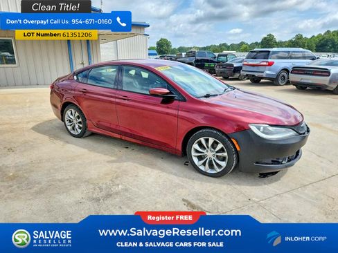 Used 2015 Chrysler 200 S FWD image 5