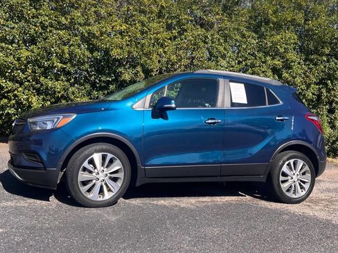 Used 2019 Buick Encore Preferred image 3