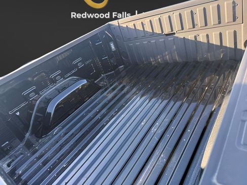 Used 2026 GMC Sierra 1500 SLT image 11