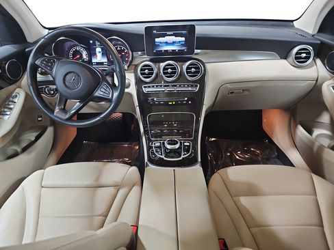 Used 2019 Mercedes-Benz GLC 300 4MATIC image 9